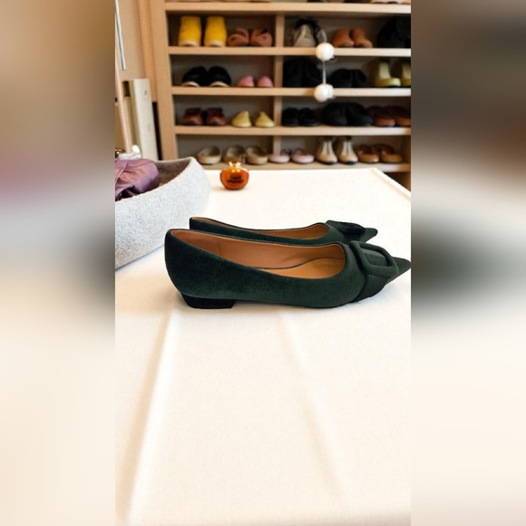 Aida Square Buckle Velvet Flats! Size 10 - Picture 2 of 10